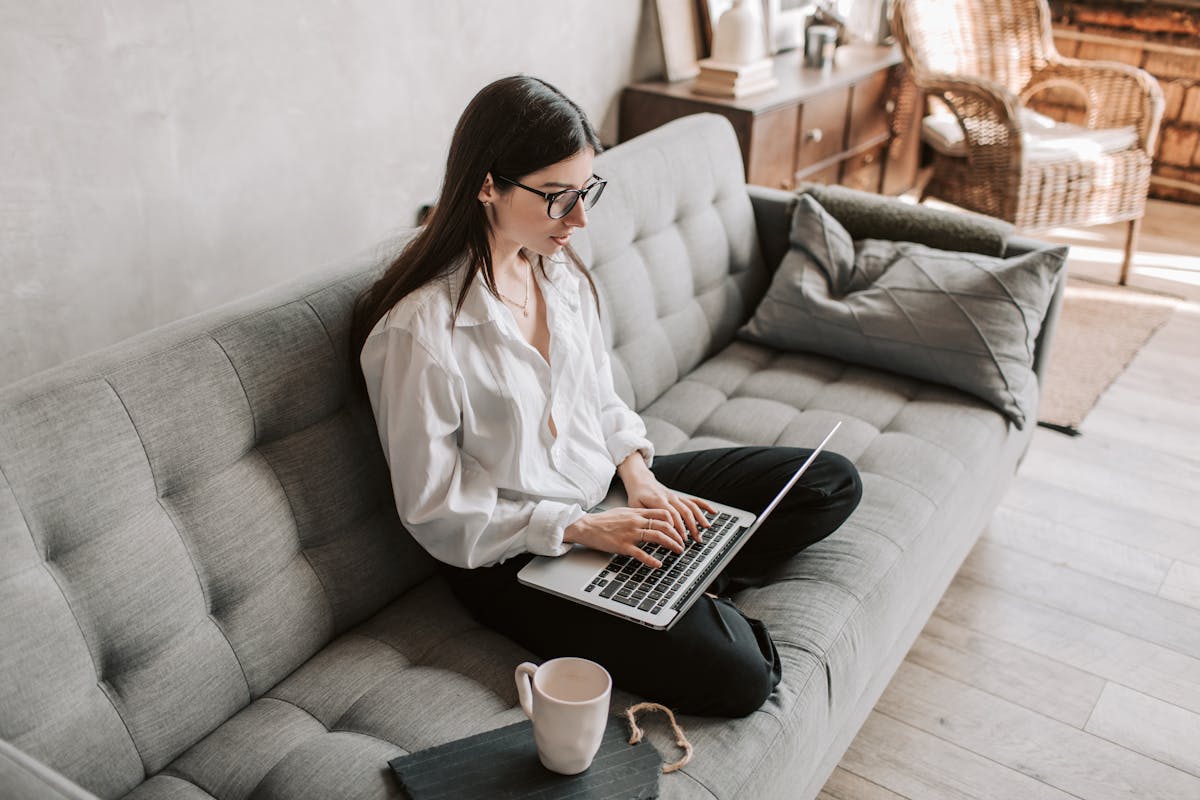 Werken vanuit huis: zo richt je een ergonomische thuiswerkplek in